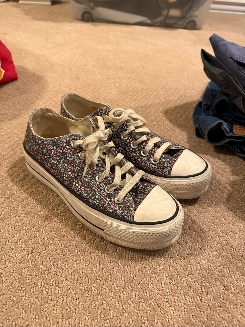 Floral Platform Converse